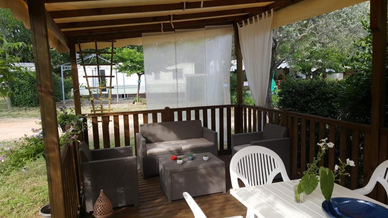 Li Sourso Aups Exterior foto